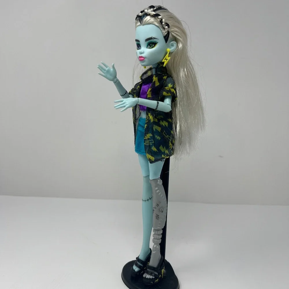 Monster High Frankie Stein G3 Doll Blue Purple Lightning‎ Bolt Fashion 2022